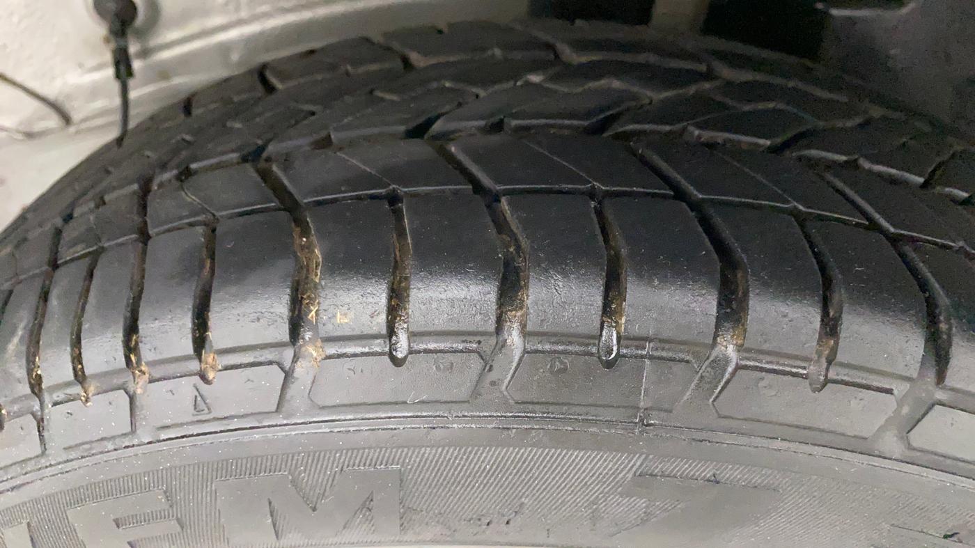 2017 Toyota Etios Liva G, Petrol, Manual, 50,222 km, Left Rear Tyre Tread