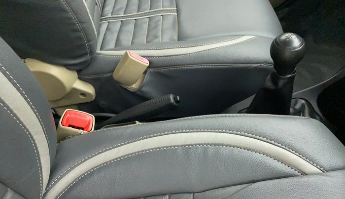 2017 Toyota Etios Liva G, Petrol, Manual, 50,222 km, Gear Lever