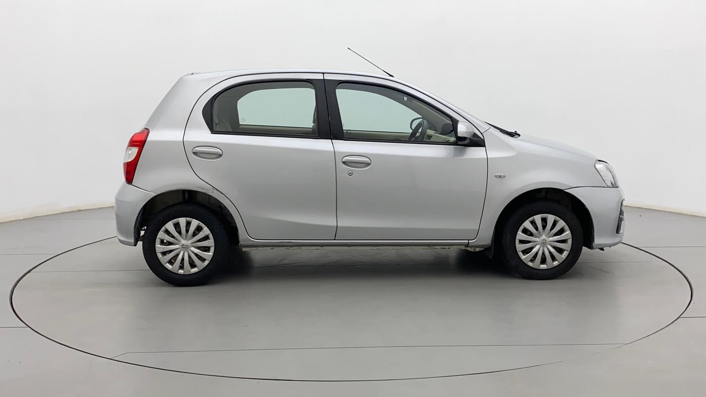 2017 Toyota Etios Liva G, Petrol, Manual, 50,222 km, Right Side View