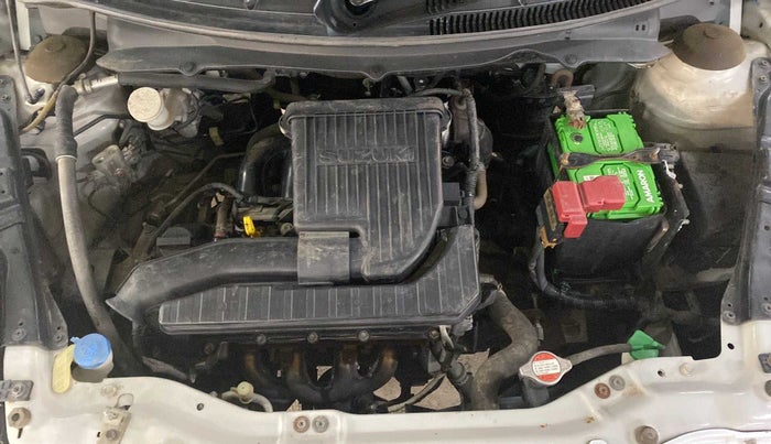 2016 Maruti Swift VXI, Petrol, Manual, 26,214 km, Open Bonet