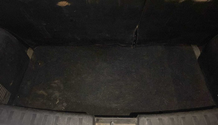 2016 Maruti Swift VXI, Petrol, Manual, 26,214 km, Boot Inside