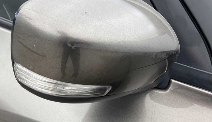 2021 Maruti Swift VXI AMT, Petrol, Automatic, 35,510 km, Right rear-view mirror - Mirror motor not working