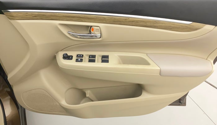 2018 Maruti Ciaz ALPHA  AT 1.5 SHVS PETROL, CNG, Automatic, 74,462 km, Driver Side Door Panels Control
