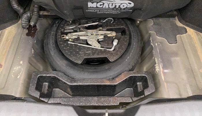 2018 Maruti Ciaz ALPHA  AT 1.5 SHVS PETROL, CNG, Automatic, 74,462 km, Spare Tyre