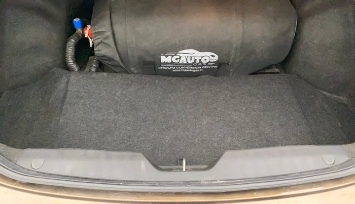 2018 Maruti Ciaz ALPHA  AT 1.5 SHVS PETROL, CNG, Automatic, 74,462 km, Boot Inside