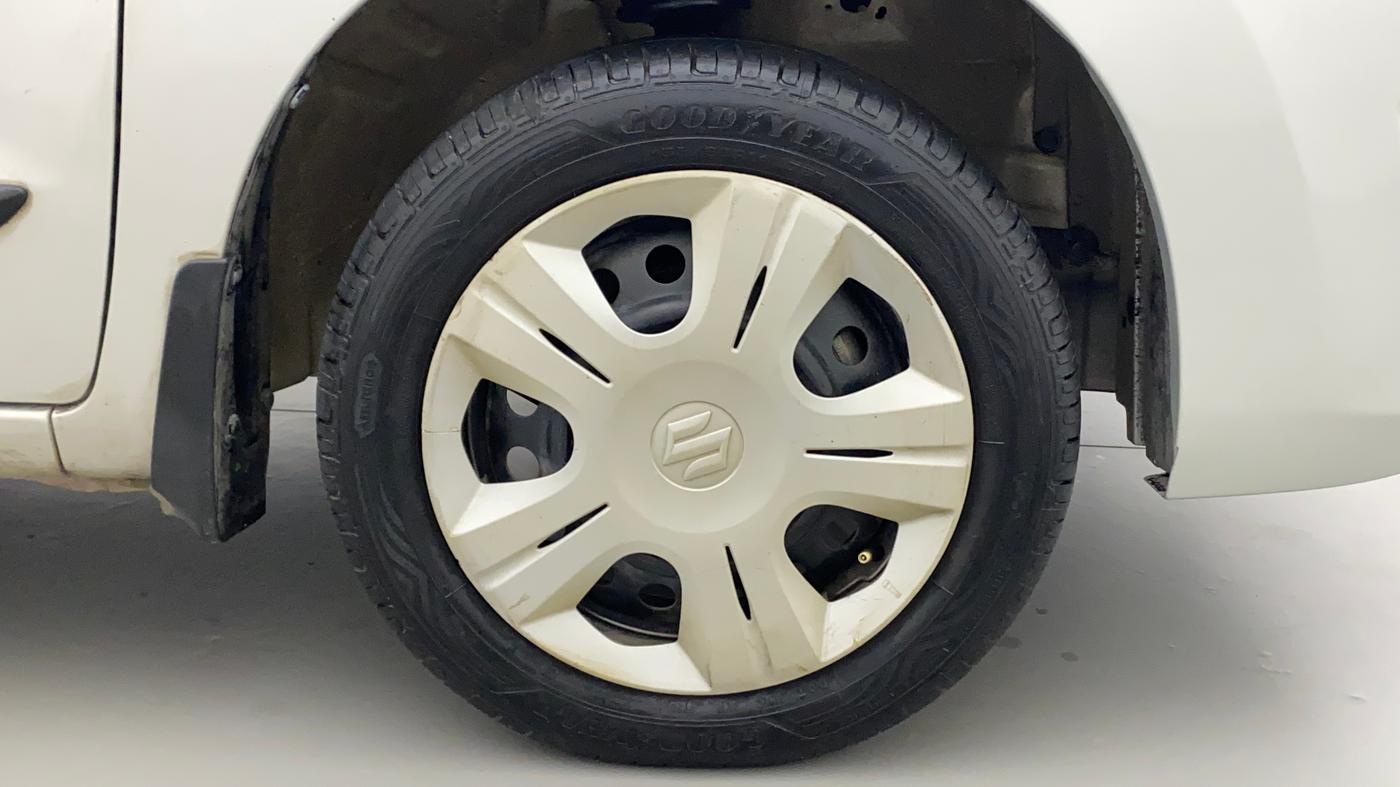 2017 Maruti Wagon R 1.0 VXI, Petrol, Manual, 35,643 km, Right Front Wheel