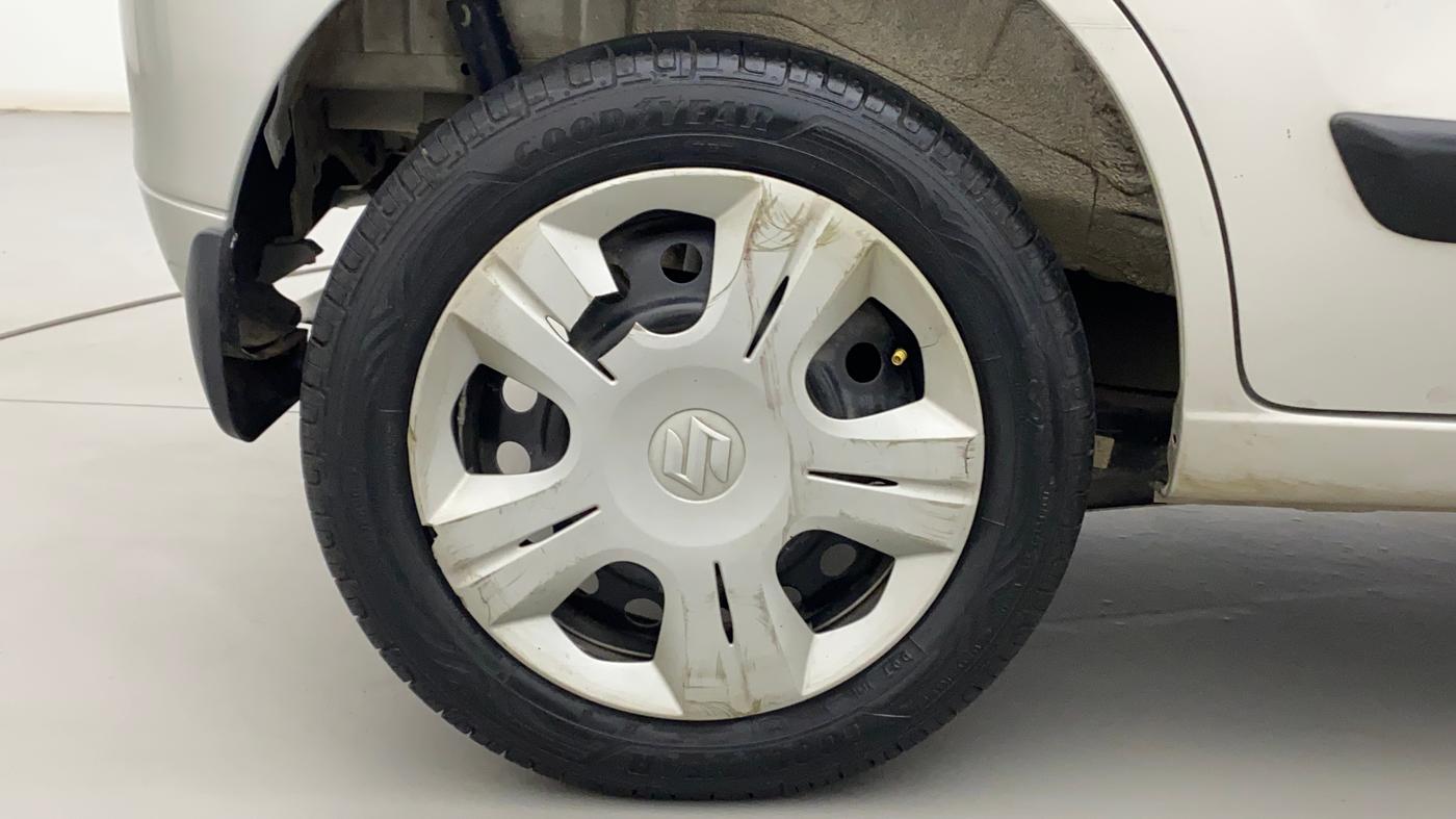 2017 Maruti Wagon R 1.0 VXI, Petrol, Manual, 35,643 km, Right Rear Wheel
