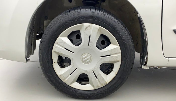 2017 Maruti Wagon R 1.0 VXI, Petrol, Manual, 35,643 km, Left Front Wheel
