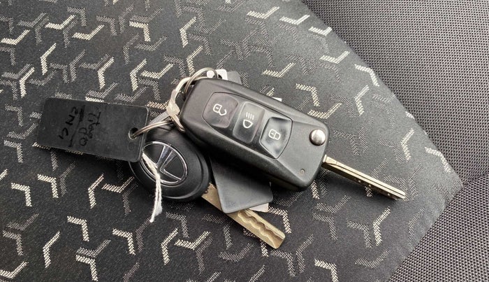 2022 Tata Tiago XZ PLUS CNG, CNG, Manual, 16,915 km, Key Close Up