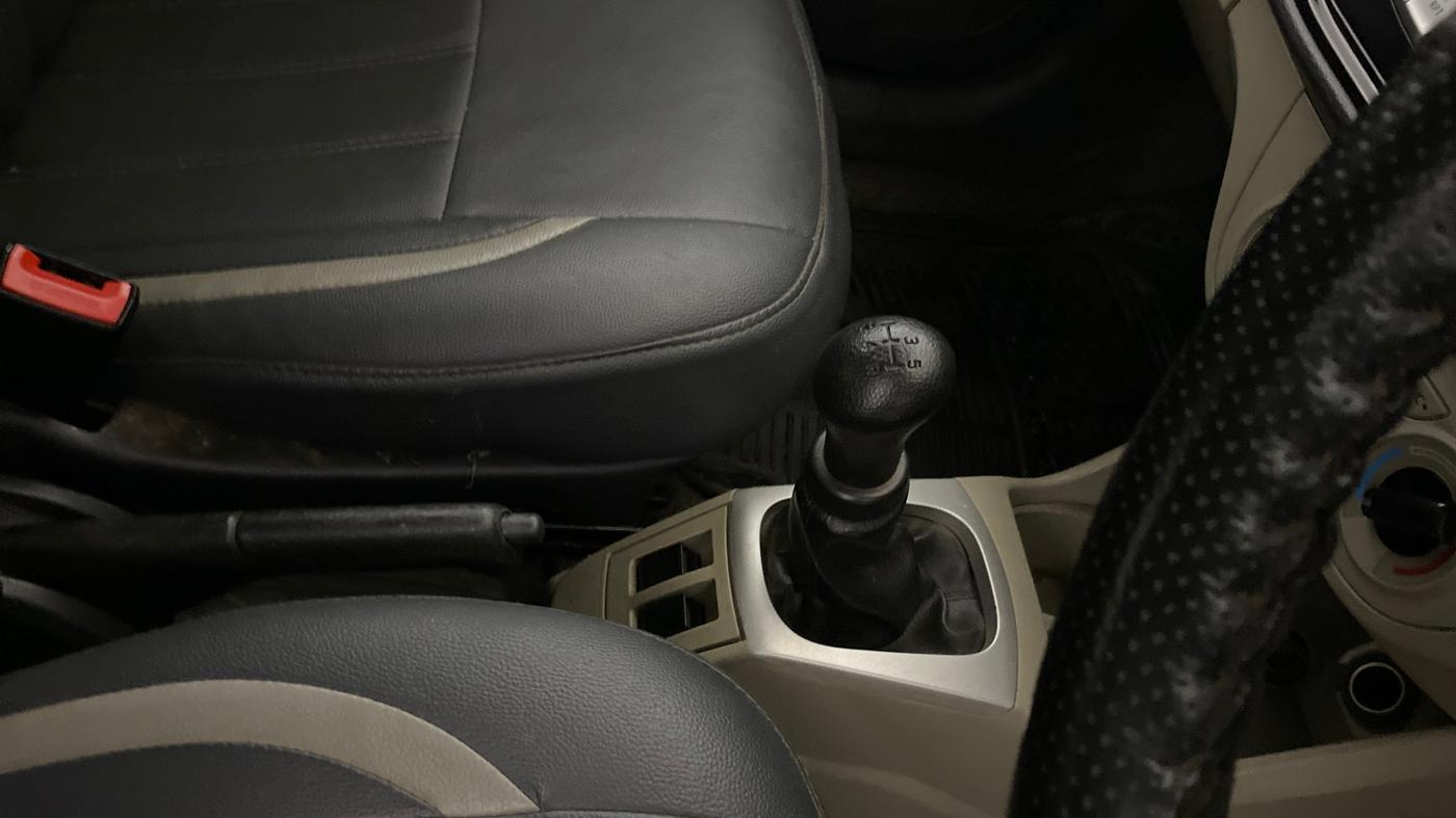 2016 Maruti Alto K10 VXI, Petrol, Manual, 42,803 km, Gear Lever