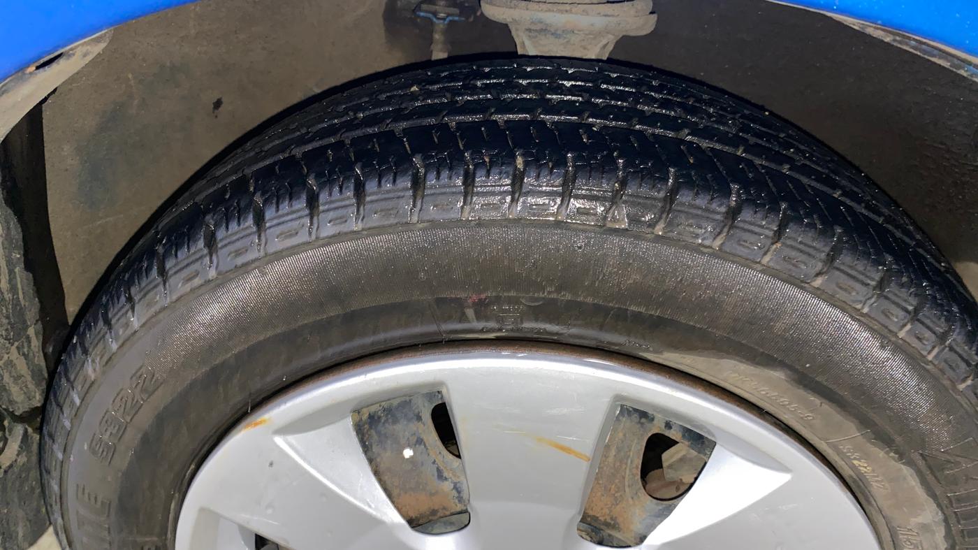 2016 Maruti Alto K10 VXI, Petrol, Manual, 42,803 km, Right Front Tyre Tread