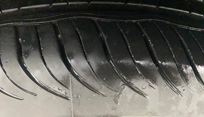 2022 KIA SELTOS HTK PLUS 1.5 DIESEL IMT, Diesel, Manual, 70,386 km, Left Front Tyre Tread