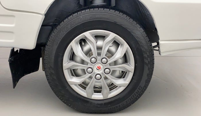 2017 Maruti OMNI E 8 STR, Petrol, Manual, 48,543 km, Right Front Wheel