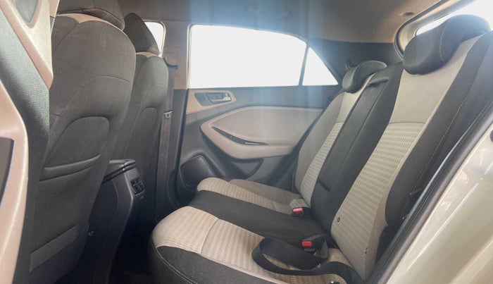 2018 Hyundai Elite i20 ASTA 1.2 (O), Petrol, Manual, 72,994 km, Right Side Rear Door Cabin