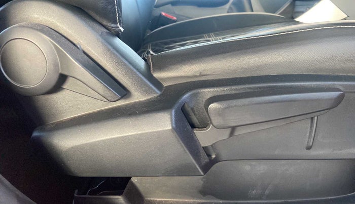 2020 Tata ALTROZ XZ PETROL, Petrol, Manual, 29,960 km, Driver Side Adjustment Panel