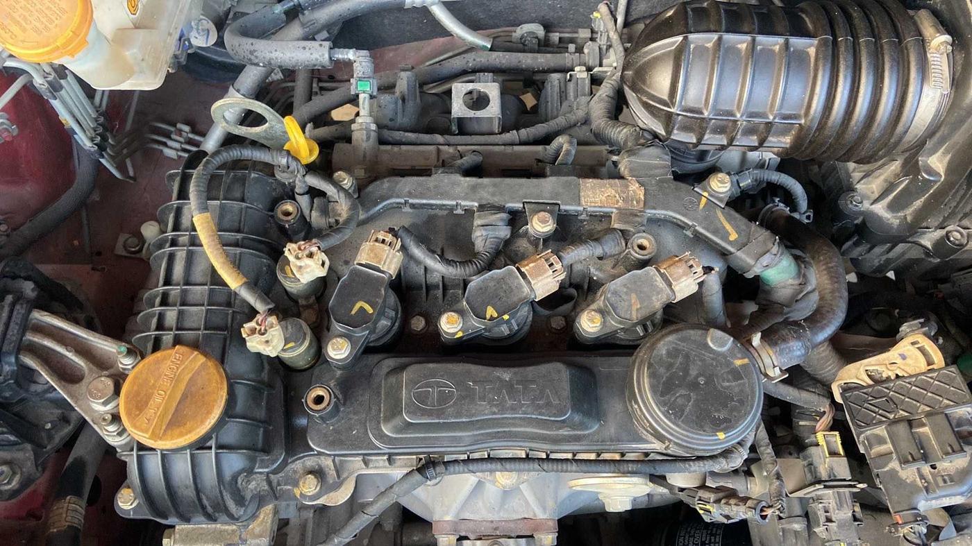 2020 Tata ALTROZ XZ PETROL, Petrol, Manual, 29,960 km, Open Bonet