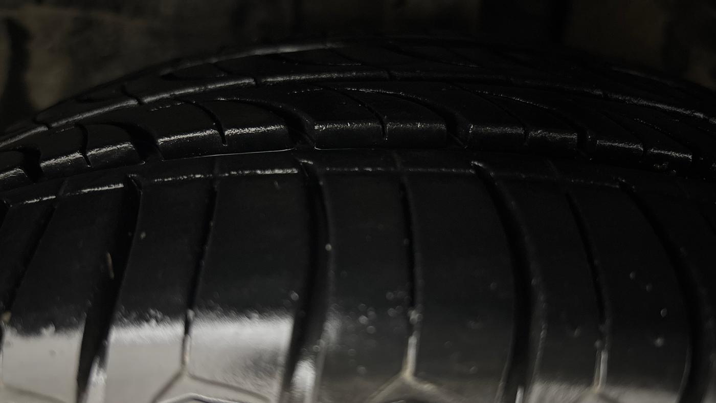 2017 Ford Figo Aspire TREND 1.2 PETROL, Petrol, Manual, 57,874 km, Right Front Tyre Tread