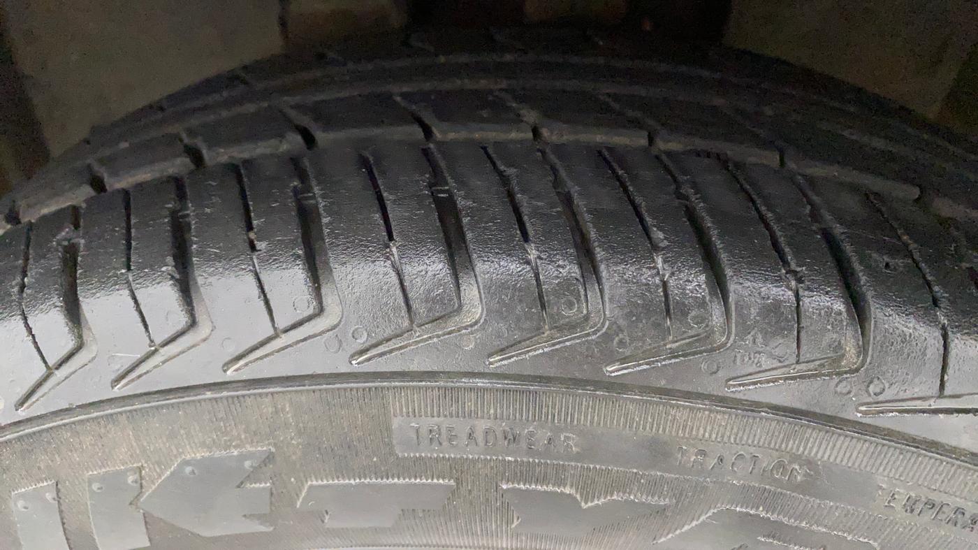2019 Datsun Redi Go A, Petrol, Manual, 52,453 km, Left Front Tyre Tread
