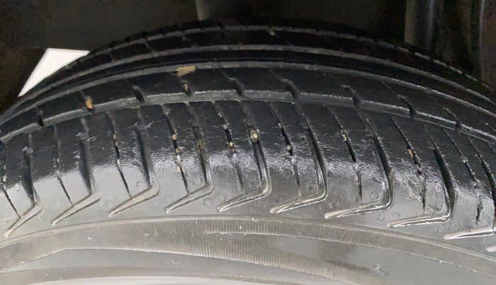 2019 Datsun Redi Go A, Petrol, Manual, 52,453 km, Right Rear Tyre Tread