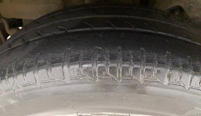 2016 Tata Tiago XZ PETROL, Petrol, Manual, 68,327 km, Right Rear Tyre Tread