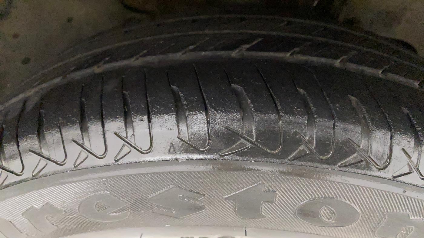 2016 Tata Tiago XZ PETROL, Petrol, Manual, 68,327 km, Right Front Tyre Tread