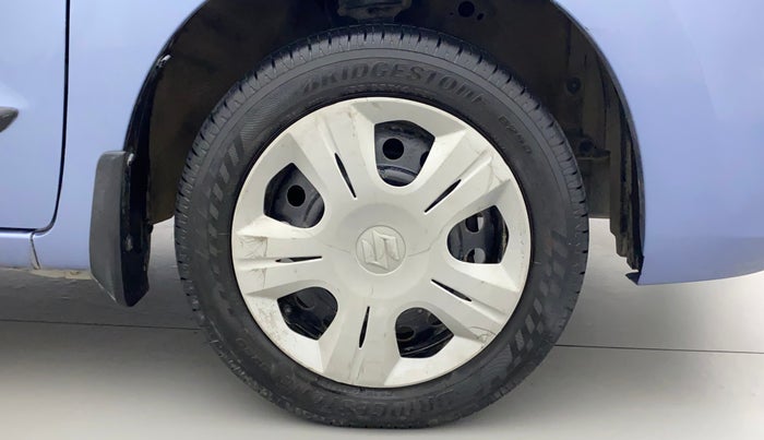 2016 Maruti Wagon R 1.0 VXI, Petrol, Manual, 65,867 km, Right Front Wheel