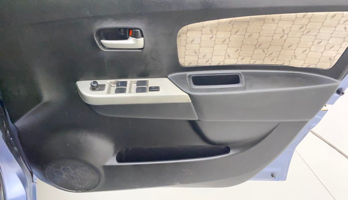 2016 Maruti Wagon R 1.0 VXI, Petrol, Manual, 65,867 km, Driver Side Door Panels Control