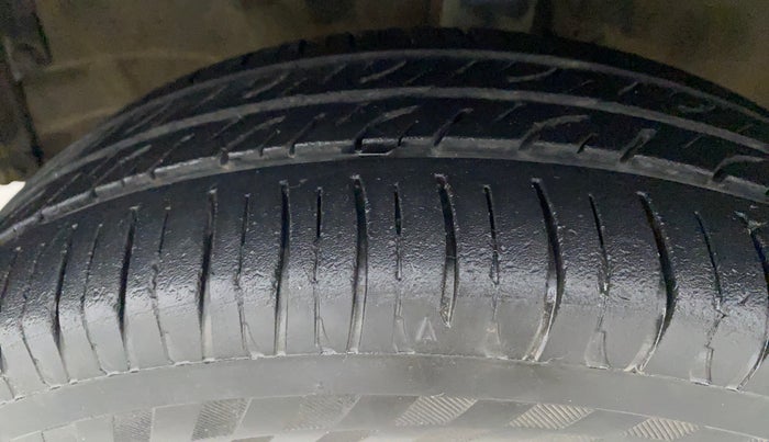 2016 Maruti Wagon R 1.0 VXI, Petrol, Manual, 65,867 km, Left Front Tyre Tread