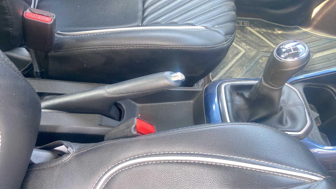2022 Maruti IGNIS ZETA 1.2, Petrol, Manual, 18,077 km, Gear Lever