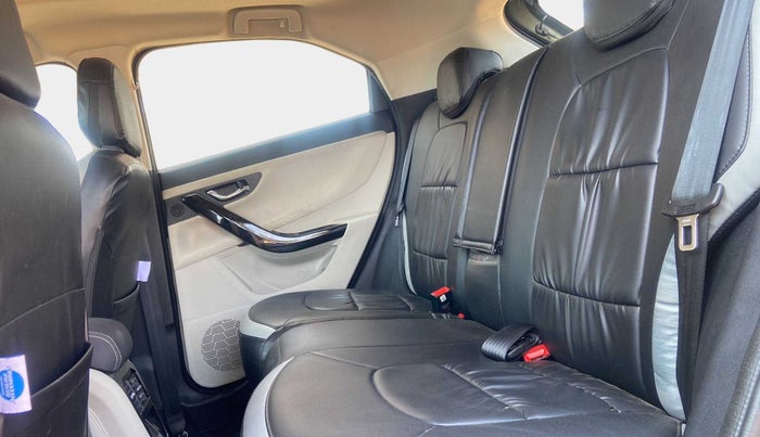 2022 Tata NEXON XZ PLUS (HS) PETROL DUAL TONE, Petrol, Manual, 16,557 km, Right Side Rear Door Cabin