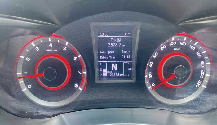 2022 Mahindra XUV300 W8 (O) 1.2 PETROL, Petrol, Manual, 23,604 km, Odometer Image