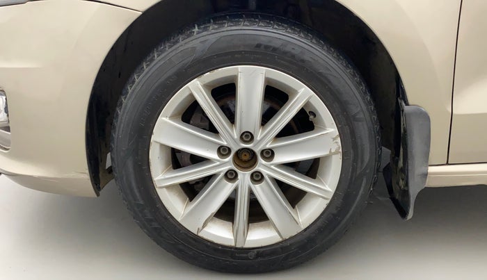 2016 Volkswagen Vento HIGHLINE 1.6 MPI, Petrol, Manual, 83,573 km, Left Front Wheel