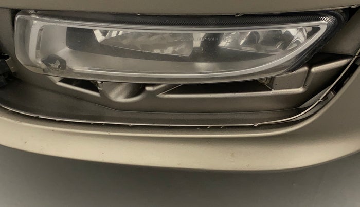 2016 Volkswagen Vento HIGHLINE 1.6 MPI, Petrol, Manual, 83,573 km, Left fog light - Cover missing