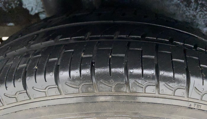 2019 Maruti New Wagon-R ZXI 1.2 AMT, Petrol, Automatic, 93,221 km, Right Rear Tyre Tread