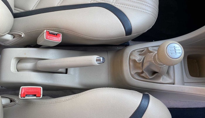 2015 Maruti Swift Dzire VXI, Petrol, Manual, 27,184 km, Gear Lever