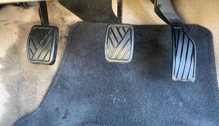 2015 Maruti Swift Dzire VXI, Petrol, Manual, 27,184 km, Pedals