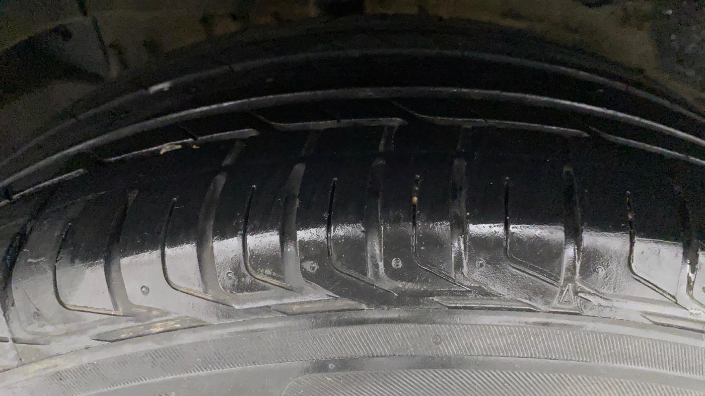2020 Tata NEXON XZA PLUS (O) DIESEL, Diesel, Automatic, 50,737 km, Right Rear Tyre Tread
