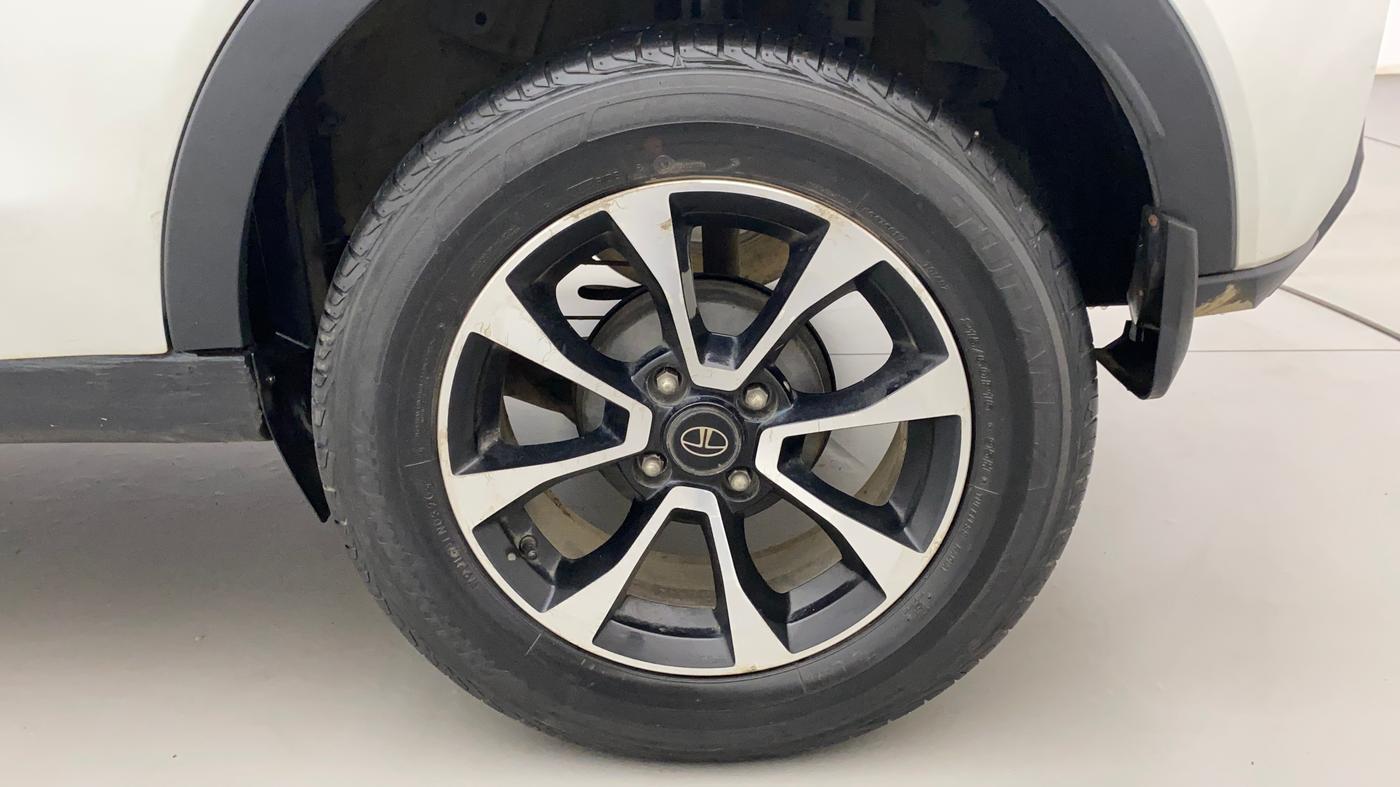 2020 Tata NEXON XZA PLUS (O) DIESEL, Diesel, Automatic, 50,737 km, Left Rear Wheel