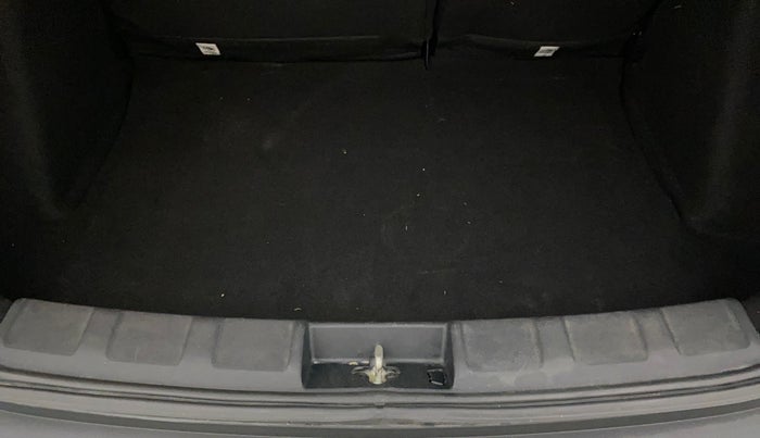 2020 Tata NEXON XZA PLUS (O) DIESEL, Diesel, Automatic, 50,737 km, Boot Inside