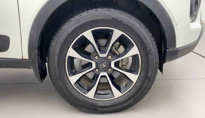 2020 Tata NEXON XZA PLUS (O) DIESEL, Diesel, Automatic, 50,737 km, Right Front Wheel