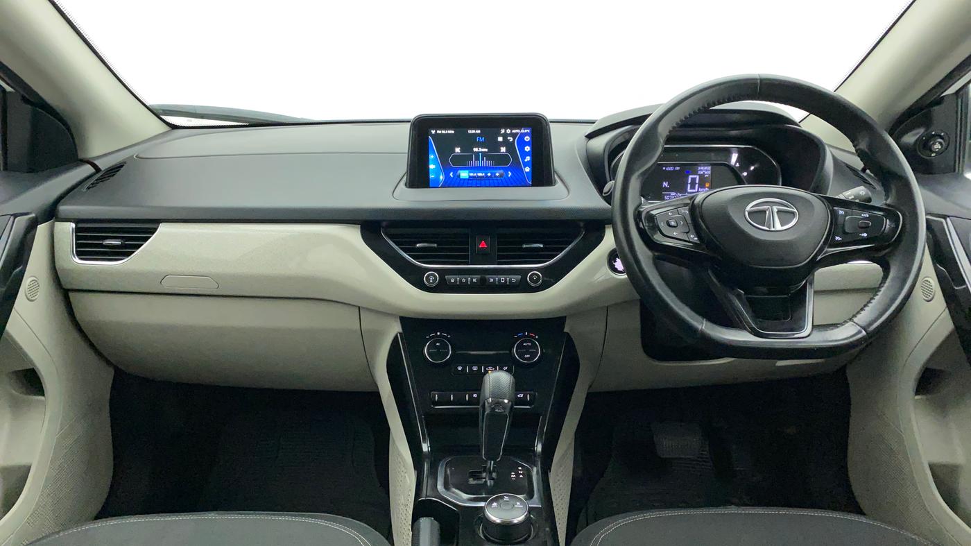 2020 Tata NEXON XZA PLUS (O) DIESEL, Diesel, Automatic, 50,737 km, Dashboard