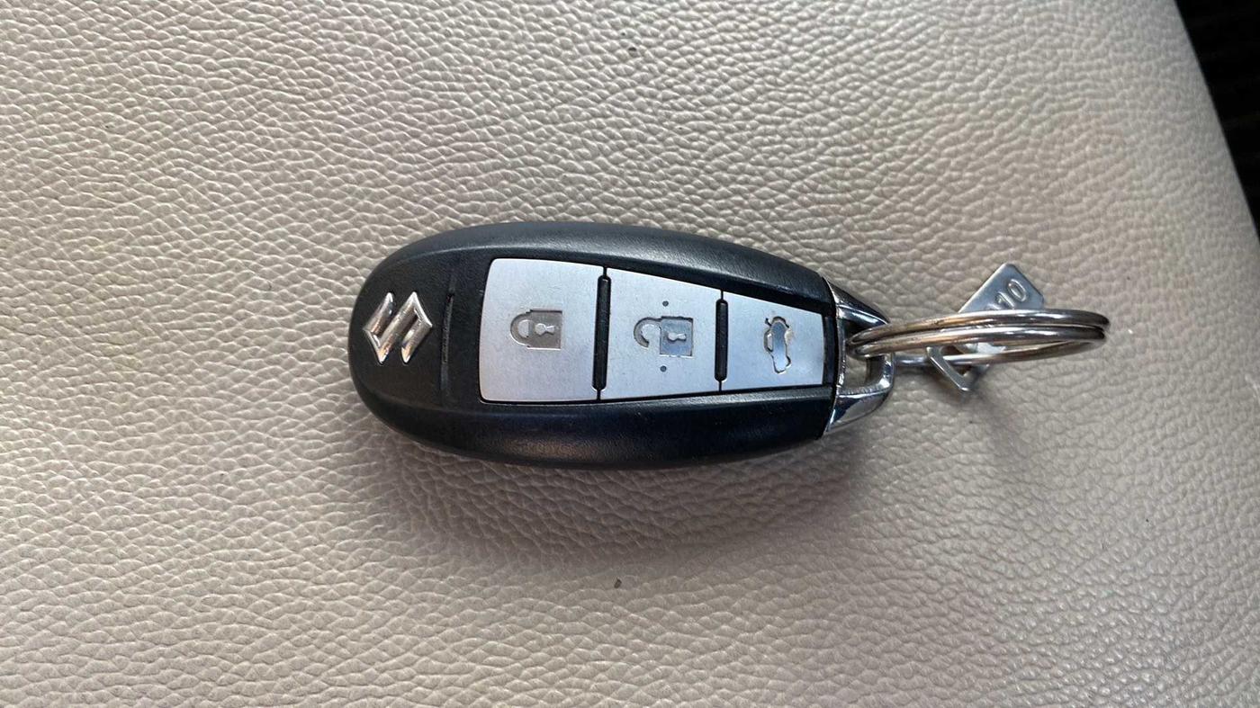 2017 Maruti Ciaz ZETA 1.4  AT PETROL, Petrol, Automatic, 70,406 km, Key Close Up