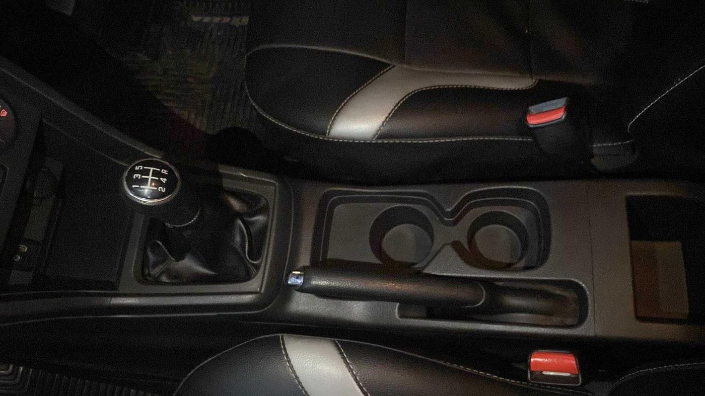 2016 Maruti Vitara Brezza VDI (O), Diesel, Manual, 70,010 km, Gear Lever
