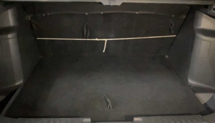 2016 Maruti Vitara Brezza VDI (O), Diesel, Manual, 70,010 km, Boot Inside