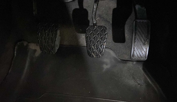 2019 Ford FREESTYLE TITANIUM 1.2 PETROL, Petrol, Manual, 24,690 km, Pedals