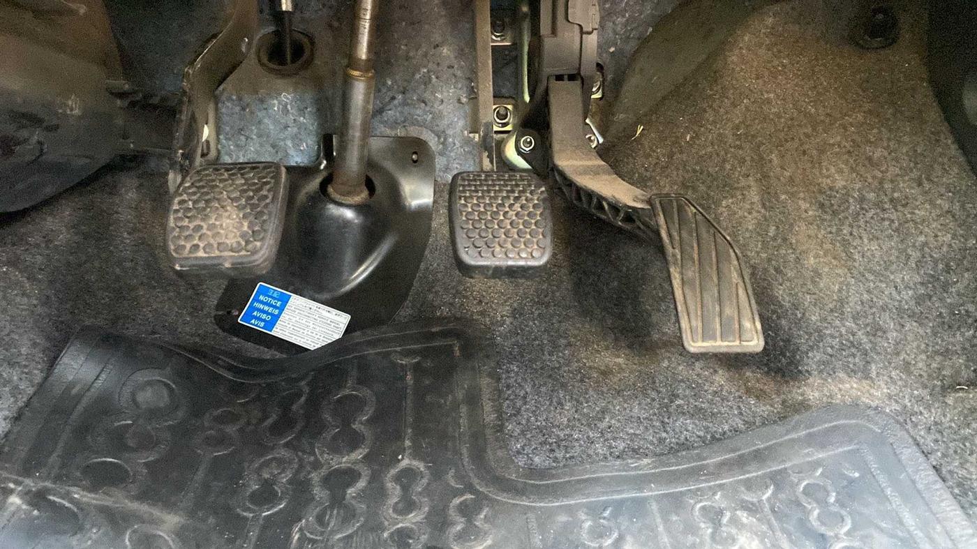 2020 Maruti Alto VXI, Petrol, Manual, 6,329 km, Pedals