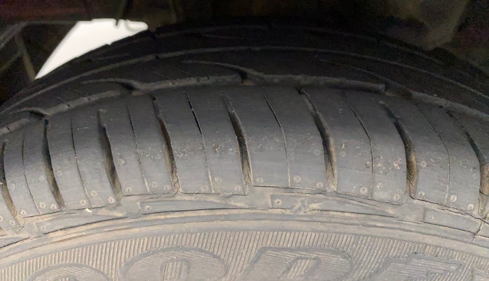 2015 Hyundai Eon ERA +, Petrol, Manual, 22,098 km, Right Rear Tyre Tread