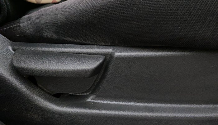 2015 Hyundai Eon ERA +, Petrol, Manual, 22,098 km, Driver Side Adjustment Panel