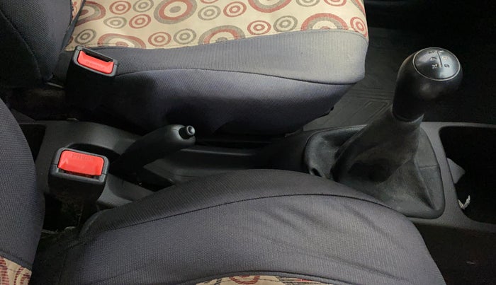 2015 Hyundai Eon ERA +, Petrol, Manual, 22,098 km, Gear Lever