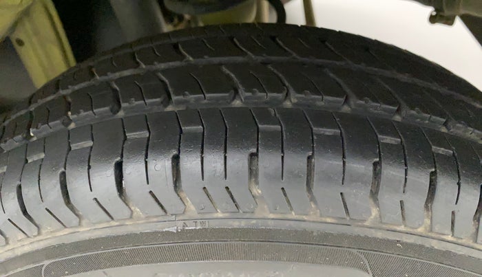 2016 Maruti Alto 800 VXI, Petrol, Manual, 63,270 km, Left Rear Tyre Tread